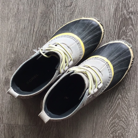 Sorel Duck Boots - Picture 4 of 4